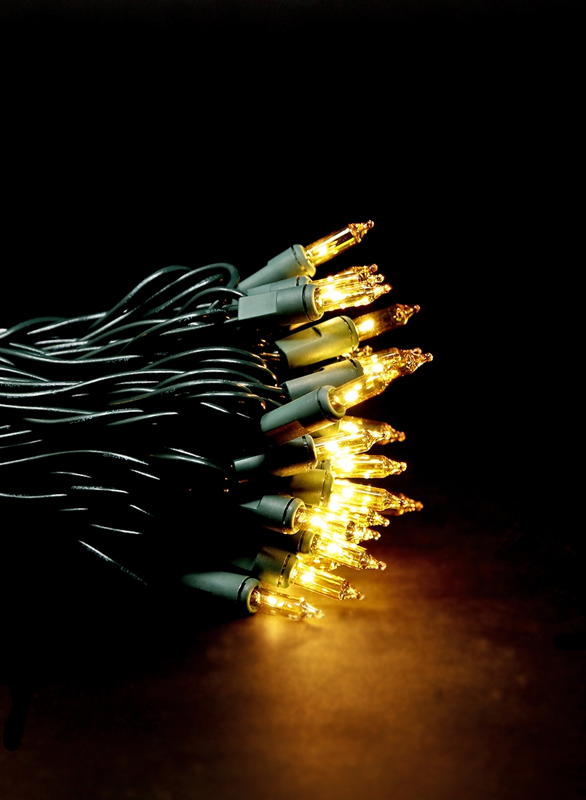 100 Gold Super Bright Light Set on Green Wire