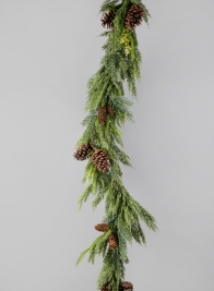 6ft Pine Garland With Pine Cones